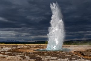 Der Geysir Strokkur